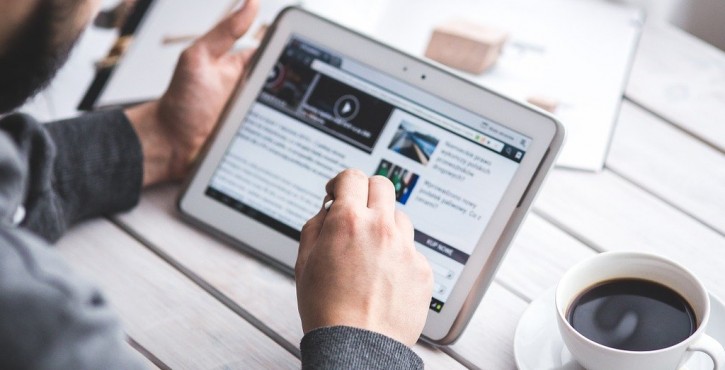 Obligation d’immatriculation au RCS des blogueurs percevant des recettes publicitaires