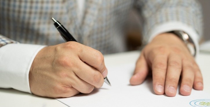 Comment faire appel à un détective privé pour un litige relatif au bail de 1948 ? 