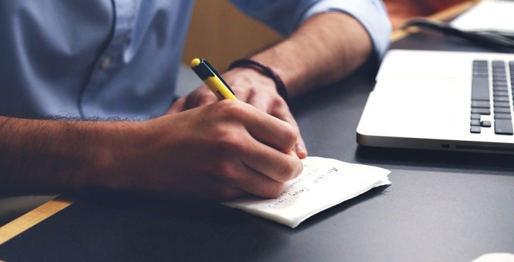 Faire appel à un avocat pour la rédaction d'un contrat de travail