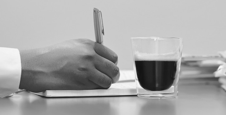 Sanction disciplinaire : faire appel à un Avocat ou non ?