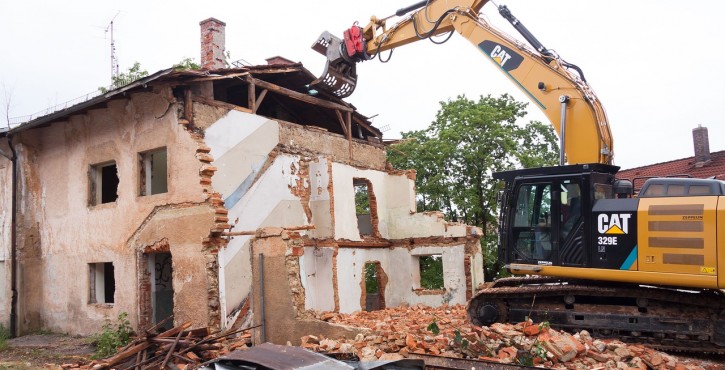 LA DEMOLITION EST OBLIGATOIRE EN CAS D’EMPIÈTEMENT, MÊME LÉGER, SUR LA PROPRIÉTÉ D’AUTRUI 