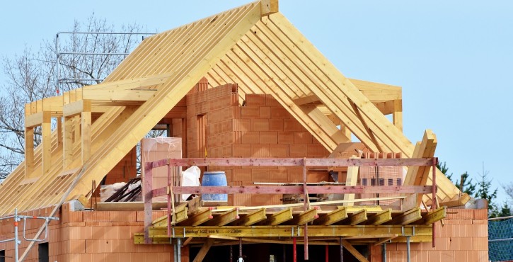 La problématique de l'abandon de chantier et les moyens juridiques et judiciaires du justiciable.
