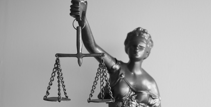 Quelques grands noms du droit : grandes et grands juristes historiques