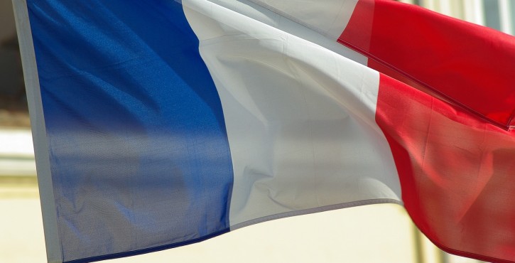 Naturalisation des étrangers : une nouvelle circulaire Retailleau durcit l'accès à la nationalité française