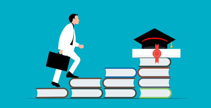 Quelles différences entre Bachelor et Licence, Mastère et Master?