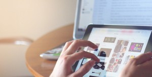 L’emploi obligatoire de la langue française ne s’applique pas aux sites internet