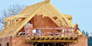 La problématique de l'abandon de chantier et les moyens juridiques et judiciaires du justiciable.
