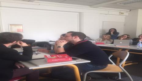 Enseigner mieux par des « cours connectés ». Pour une pédagogie 2.0