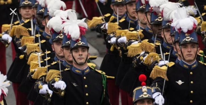 De l'inattaquabilité des arrêts des cours militaires opérationnelles en droit judiciaire répressif congolais : regard croisé à la constitutionnalité et aux droits fondamentaux garantis aux citoyens .