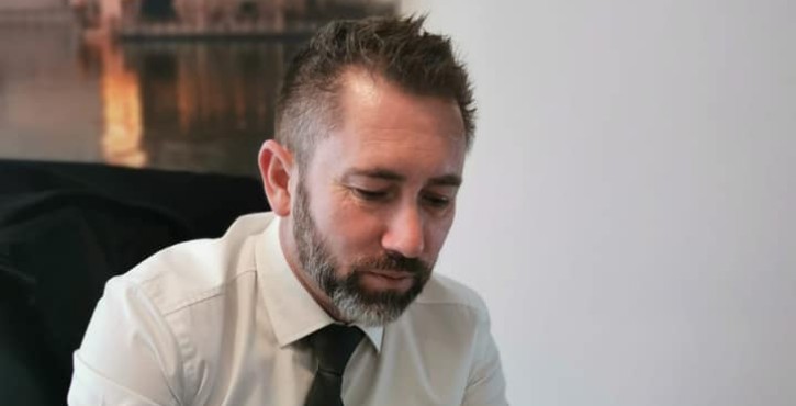 Influenceur sur les réseaux sociaux et la Loi du 9 juin 2023