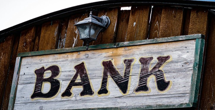 Comment contester une saisie-attribution sur compte bancaire ? 