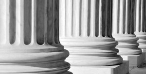Dépôt de plainte du salarié et licenciement abusif