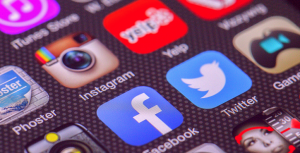 À tous les utilisateurs de réseaux sociaux : méfiez-vous de vos amis…virtuels !