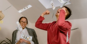 Arnaque au photovoltaïque : 3 crédits accordés, 3 banques sanctionnées