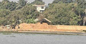 Arrêt des travaux du parc nautique sur le « lac Tshombe » par l’assemblée provinciale, en débat. 